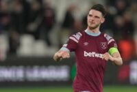 Arsenal dikabarkan segera memperpanjang kontrak Declan Rice dengan gaji 280 ribu pounds per pekan di London Utara. ( AP Photo/Kin Cheung)