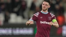 Arsenal dikabarkan segera memperpanjang kontrak Declan Rice dengan gaji 280 ribu pounds per pekan di London Utara. ( AP Photo/Kin Cheung)