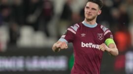 Arsenal dikabarkan segera memperpanjang kontrak Declan Rice dengan gaji 280 ribu pounds per pekan di London Utara. ( AP Photo/Kin Cheung)