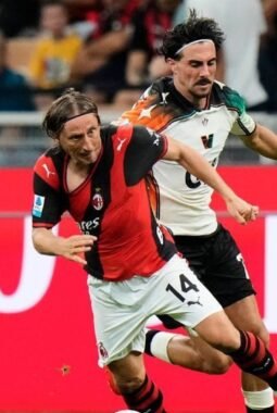AC Milan Hajar Lecce 3-0, Modric dan Pulisic Jadi Kunci Kemenangan Rossoneri