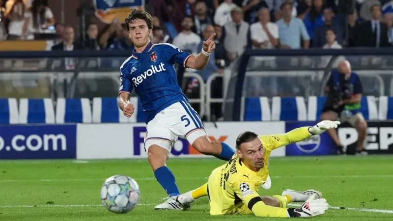 Leipzig kalah telak 1-4 dari Como pada Liga Champions 2026/2027. Raum dan Orban mengakui tim tampil buruk. (AP Photo/Luca Bruno)