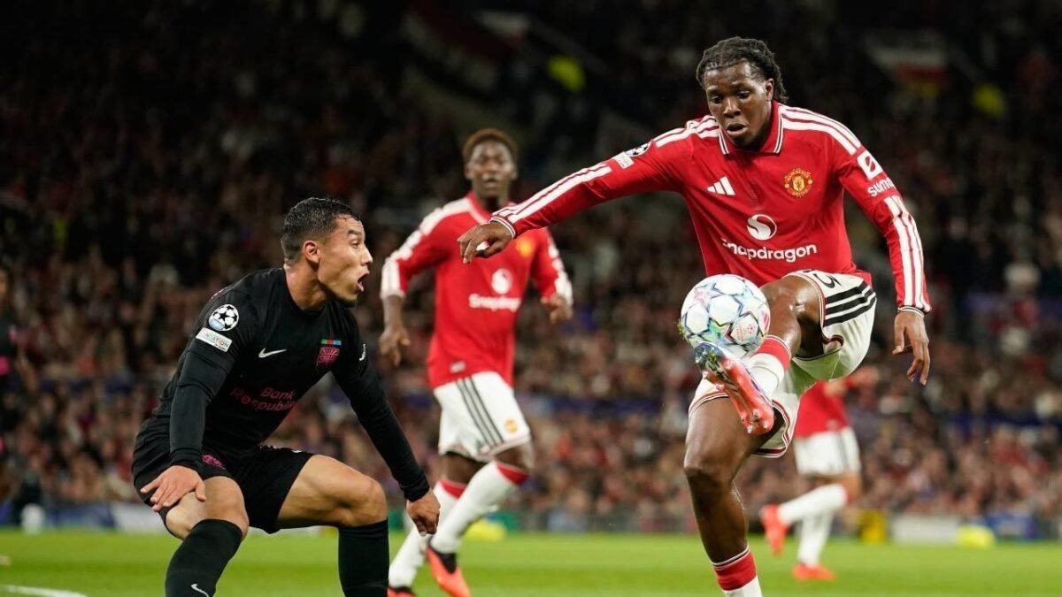 Patrick Dorgu menikmati debut Liga Champions bersama Manchester United setelah membantu Setan Merah menang 4-0. (AP Photo/Dave Thompson)