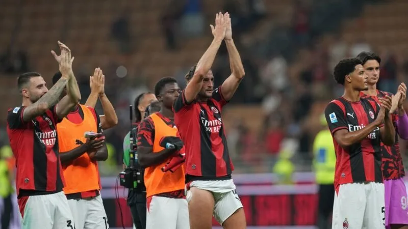AC Milan menang 3-0 atas Lecce pada pekan kelima Serie A 2026/2027. Pulisic, Rabiot, dan Moreira mencetak gol. (AP Photo/Antonio Calanni)