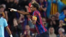 Lamine Yamal terus mengembangkan kemampuannya di Barcelona, termasuk tendangan bebas, penyelesaian akhir, gol, dan dribel. (AP Photo/Emilio Morenatti)