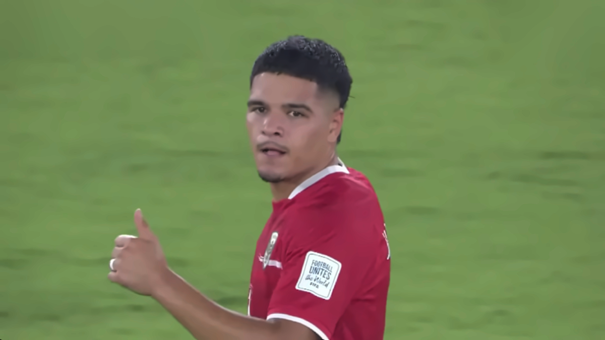 Ragnar Oratmangoen merayakan gol yang ia cetak ke gawang Singapura pada laga Indonesia vs Singapura di FIFA ASEAN Cup 2026, di Stadion Utama Gelora Bung Karno, Jakarta, Jumat (25/9/2026). Foto: Tangkapan layar RANS Live Streaming / FIFA ASEAN Cup 2026.